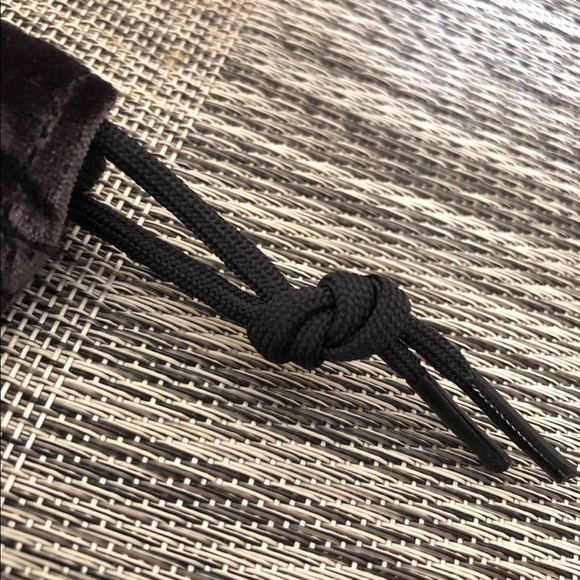 Nike Rose Velvet Soft Shoe Bag - Picture 3 of 8